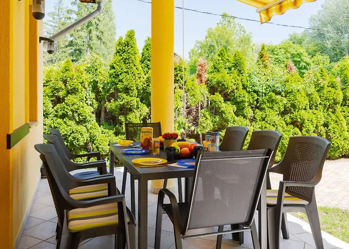 Apartamento Jokai By Interhome Balatonszarszo